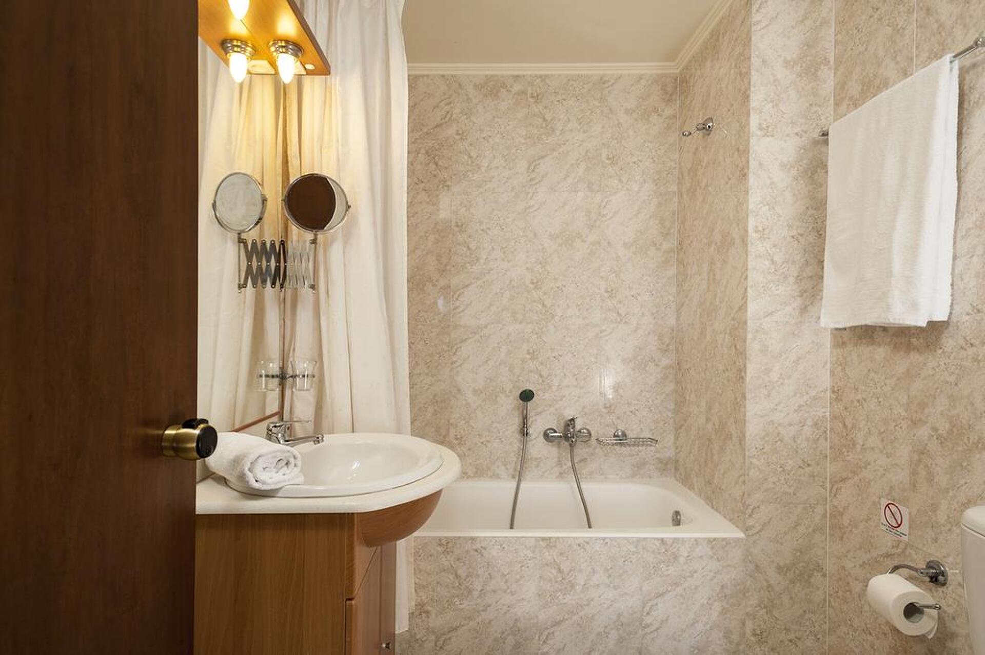 AdelaisAdelais Hotel 3* 11