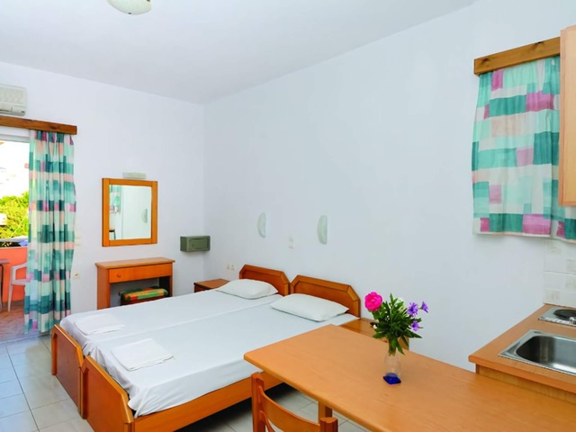 Alexandros Apartments 3* 8