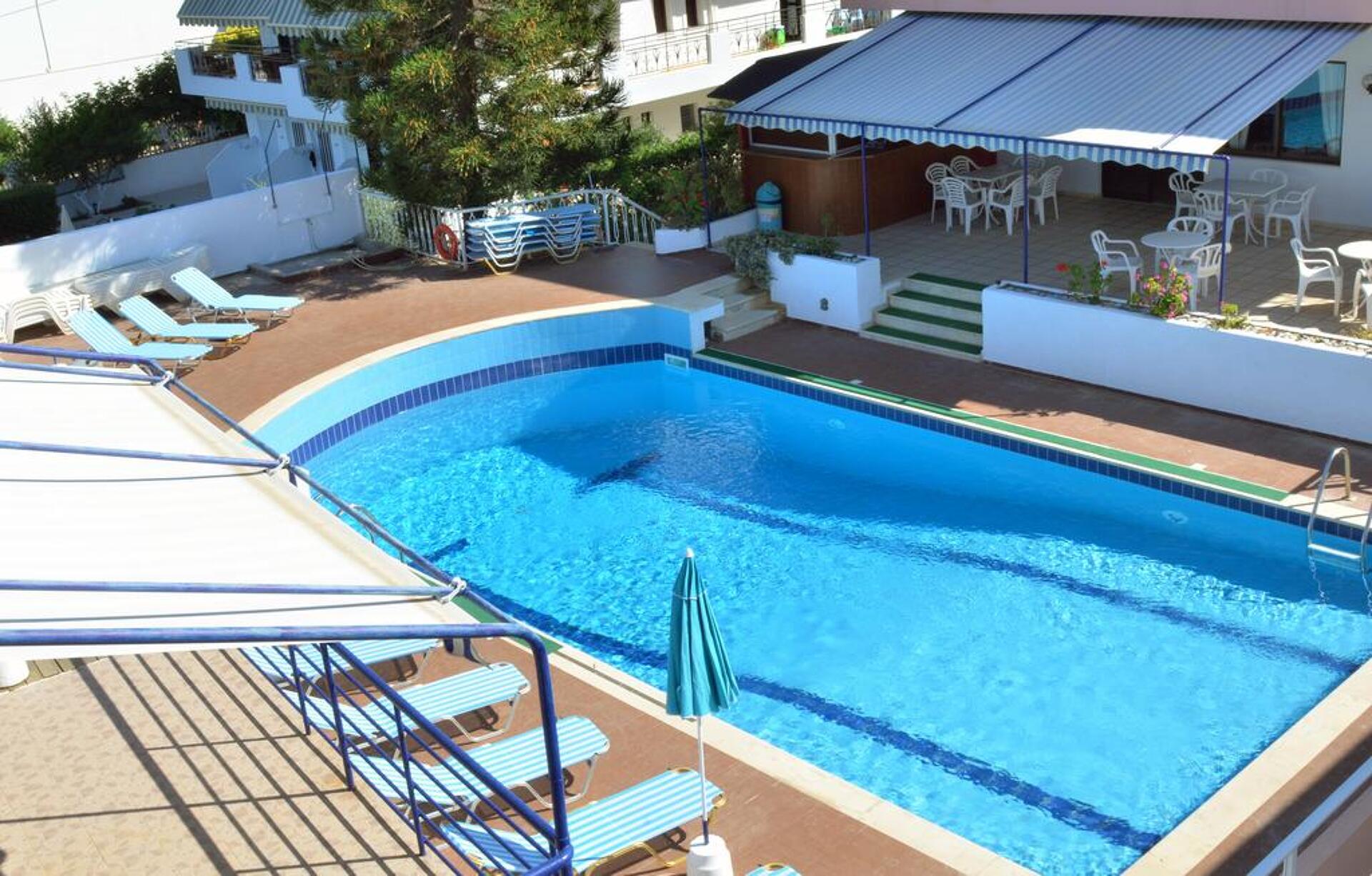 Thisvi Hotel 2* 3