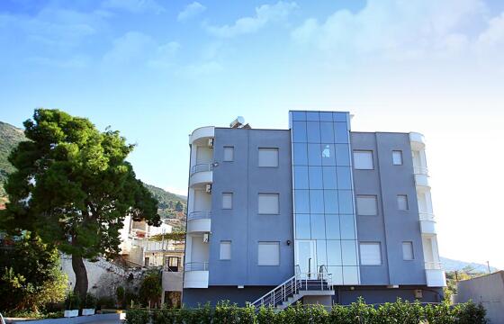Al Hotel