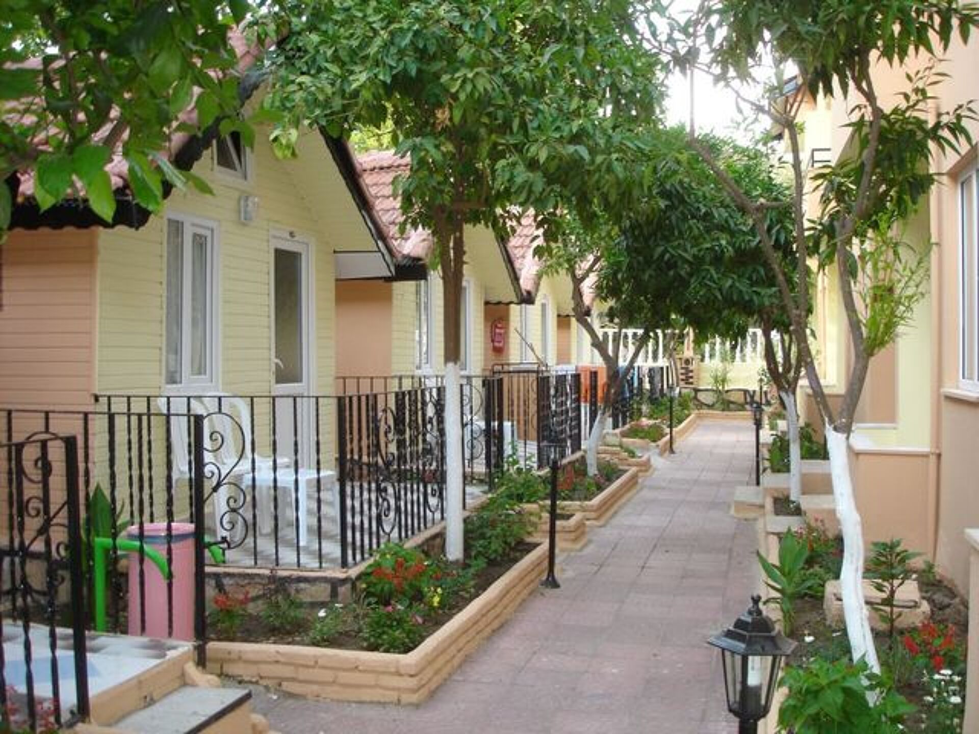 Sayanora Hotel 7
