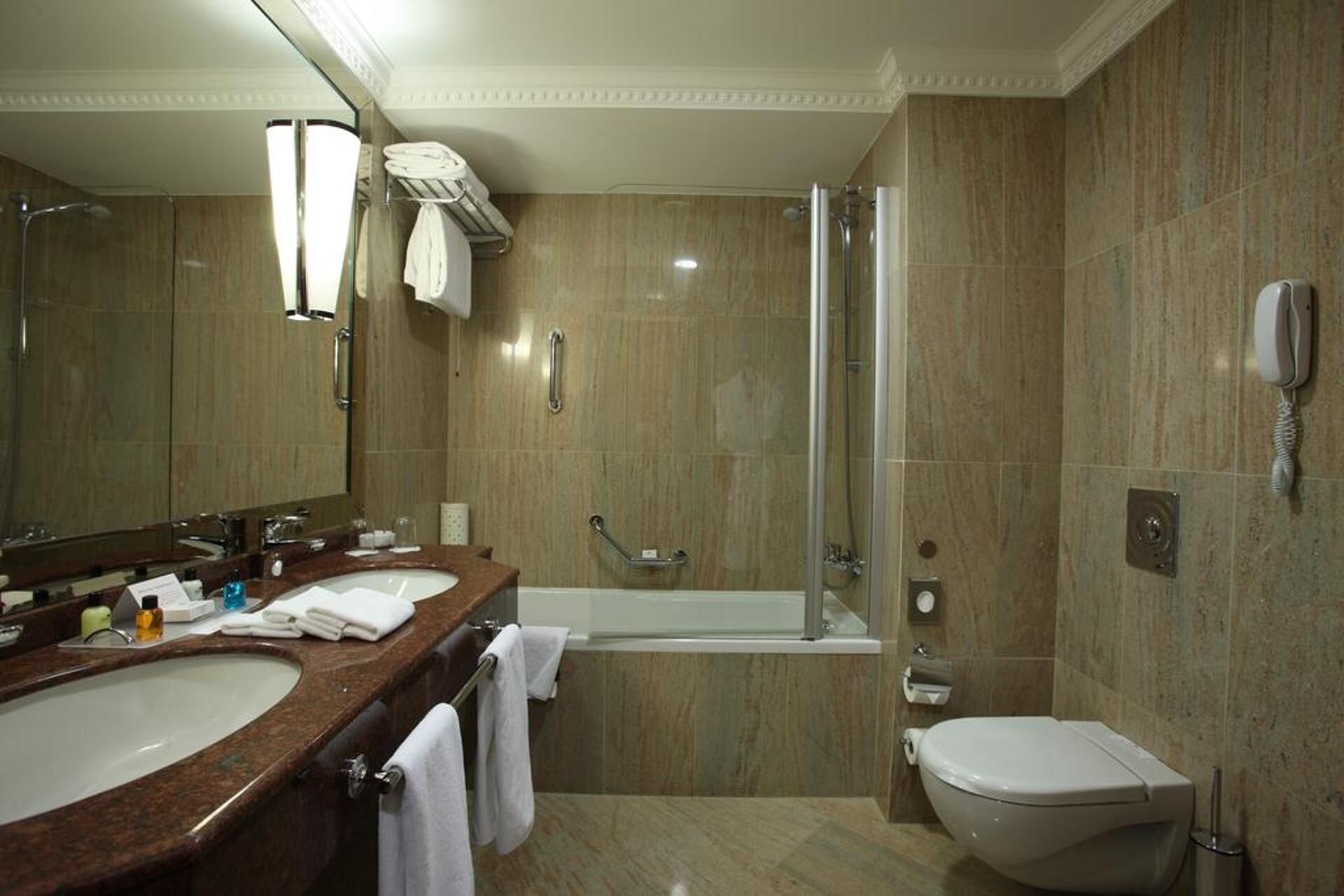 Crowne Plaza Minsk 5* 1