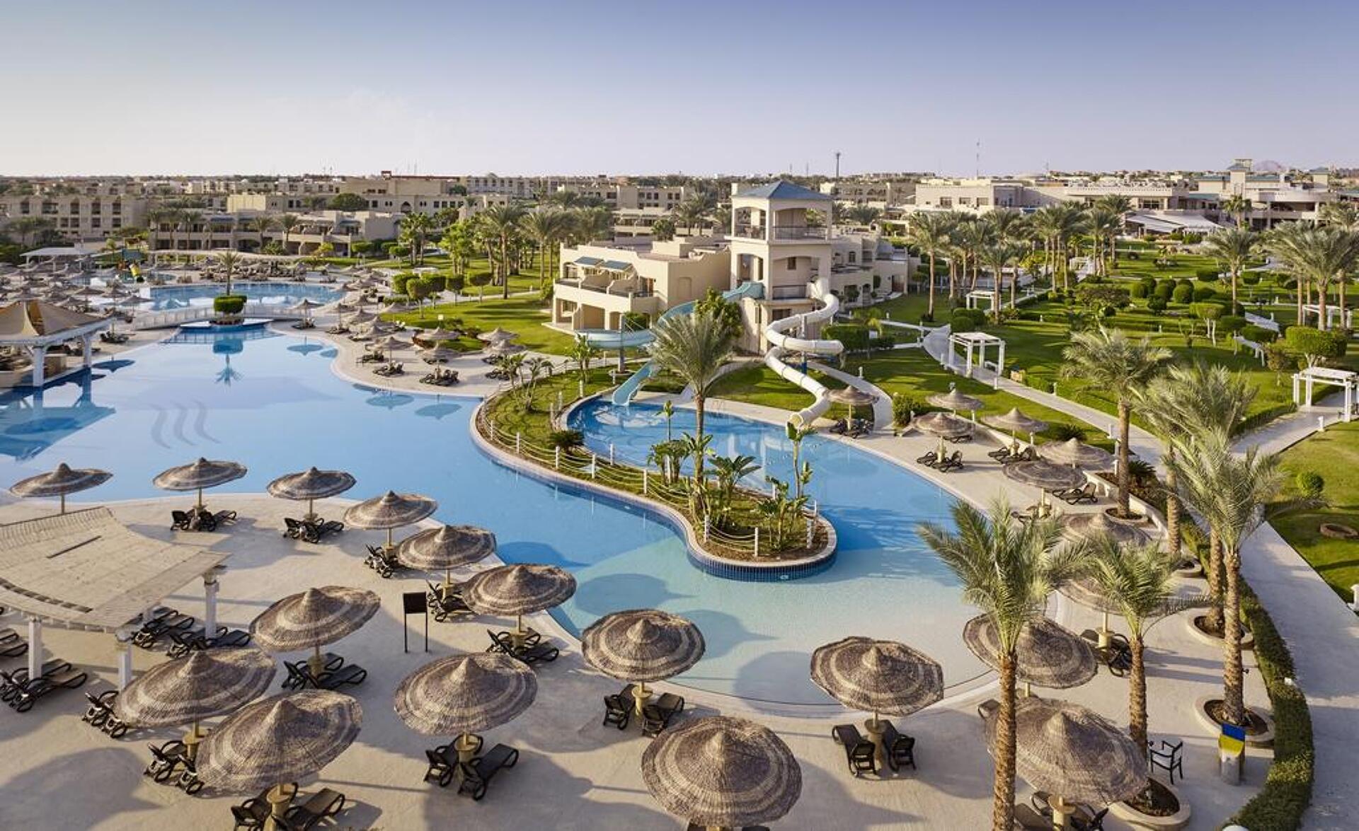 Coral Sea Holiday Resort & Aqua Park 5* 0