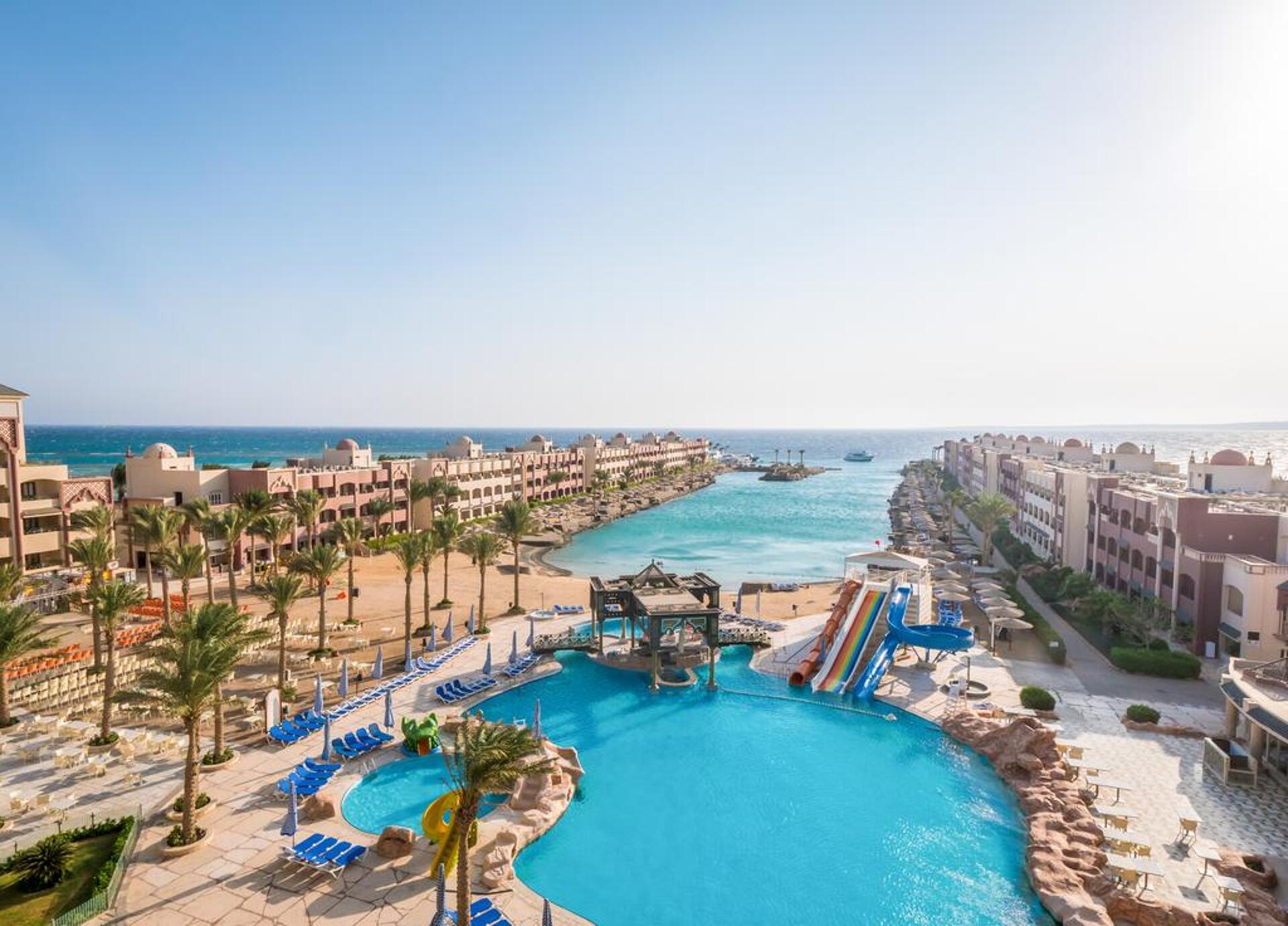 Sunny Days Resort Spa & Aqua Park 4* 0