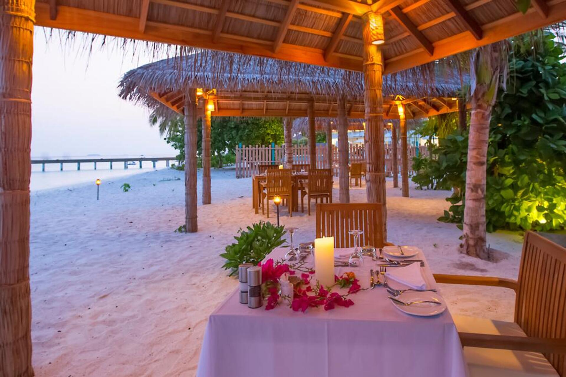 Reethi Faru Resort 6