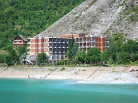 Kosovrast Term & Hotel