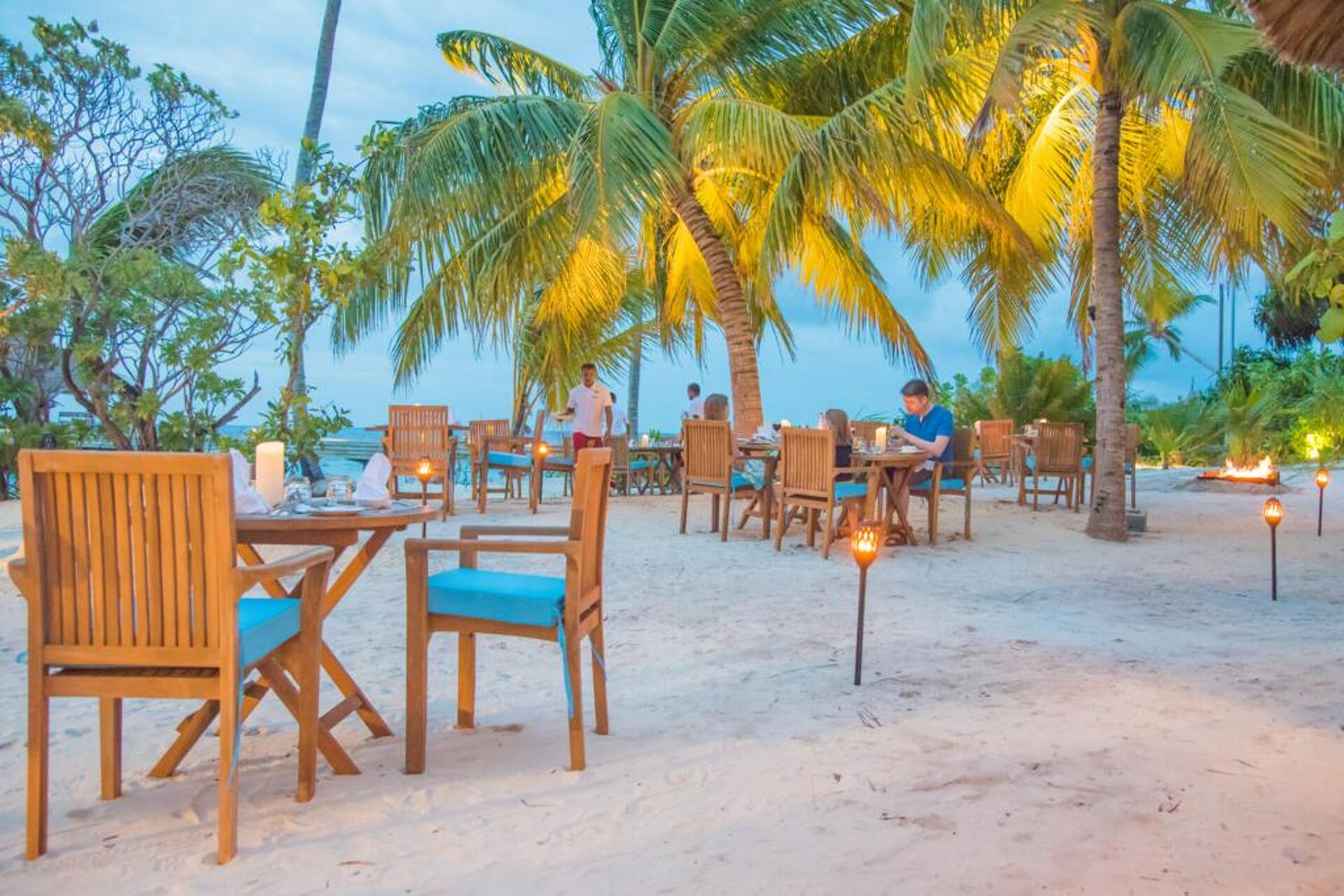 Reethi Faru Resort 12