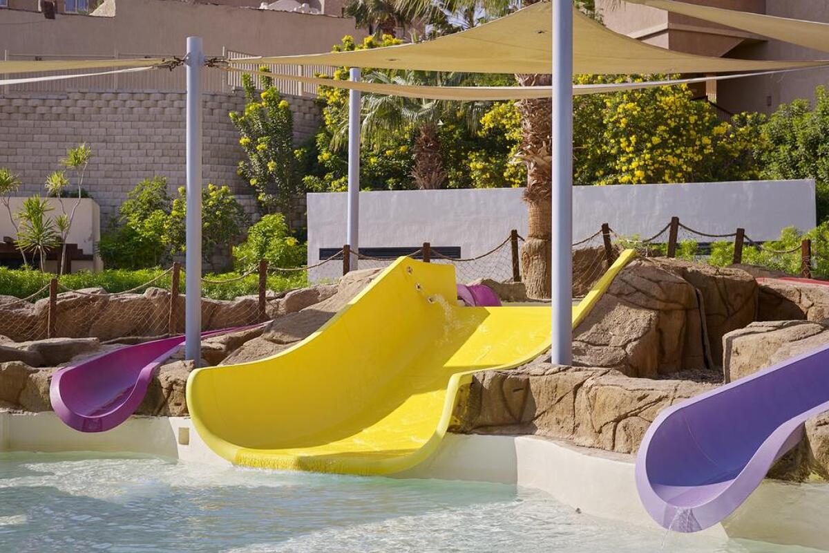 Coral Sea Holiday Resort & Aqua Park 5* 1