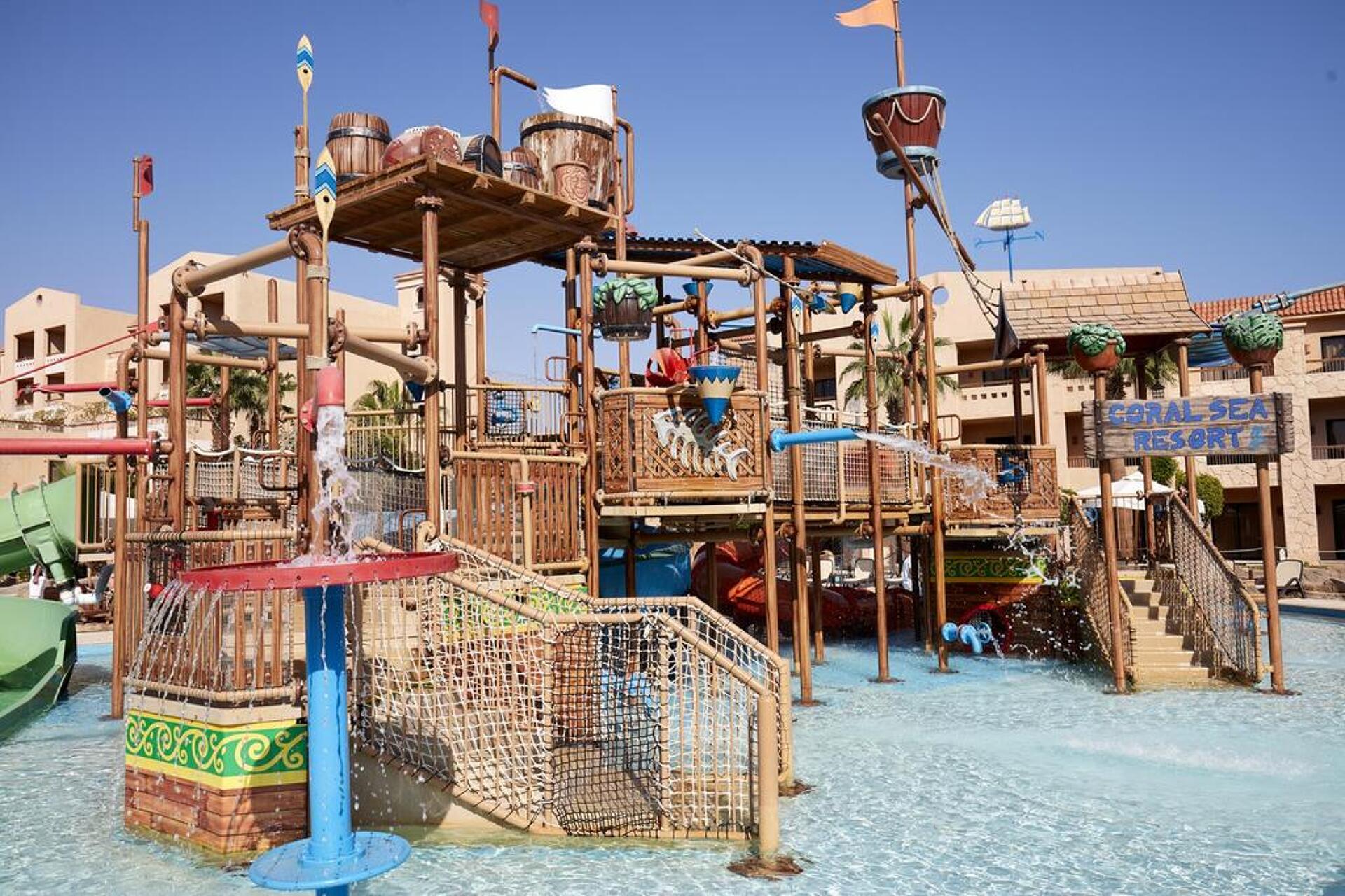Coral Sea Holiday Resort & Aqua Park 5* 35