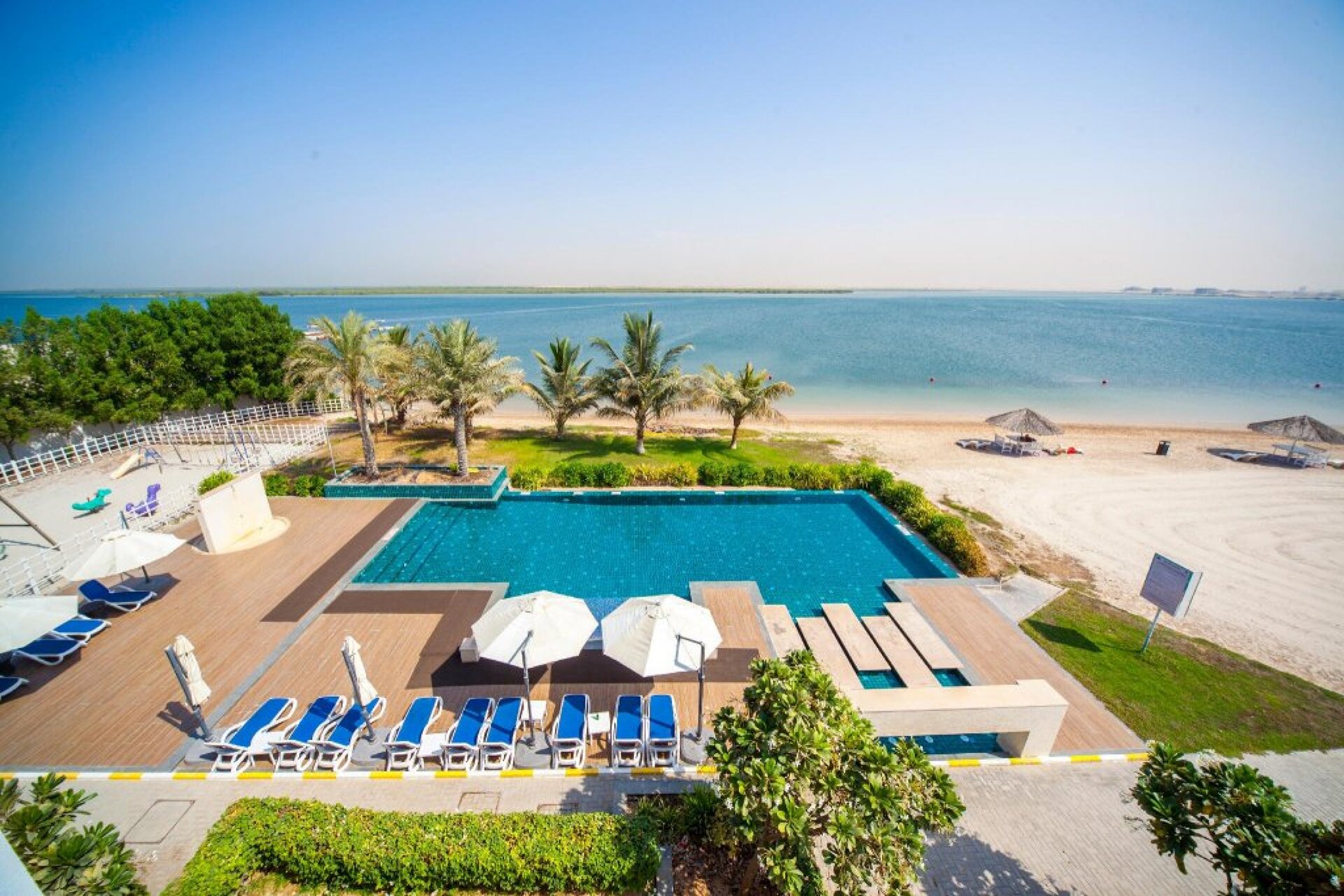 Pearl Beach Hotel & Spa 3* 15