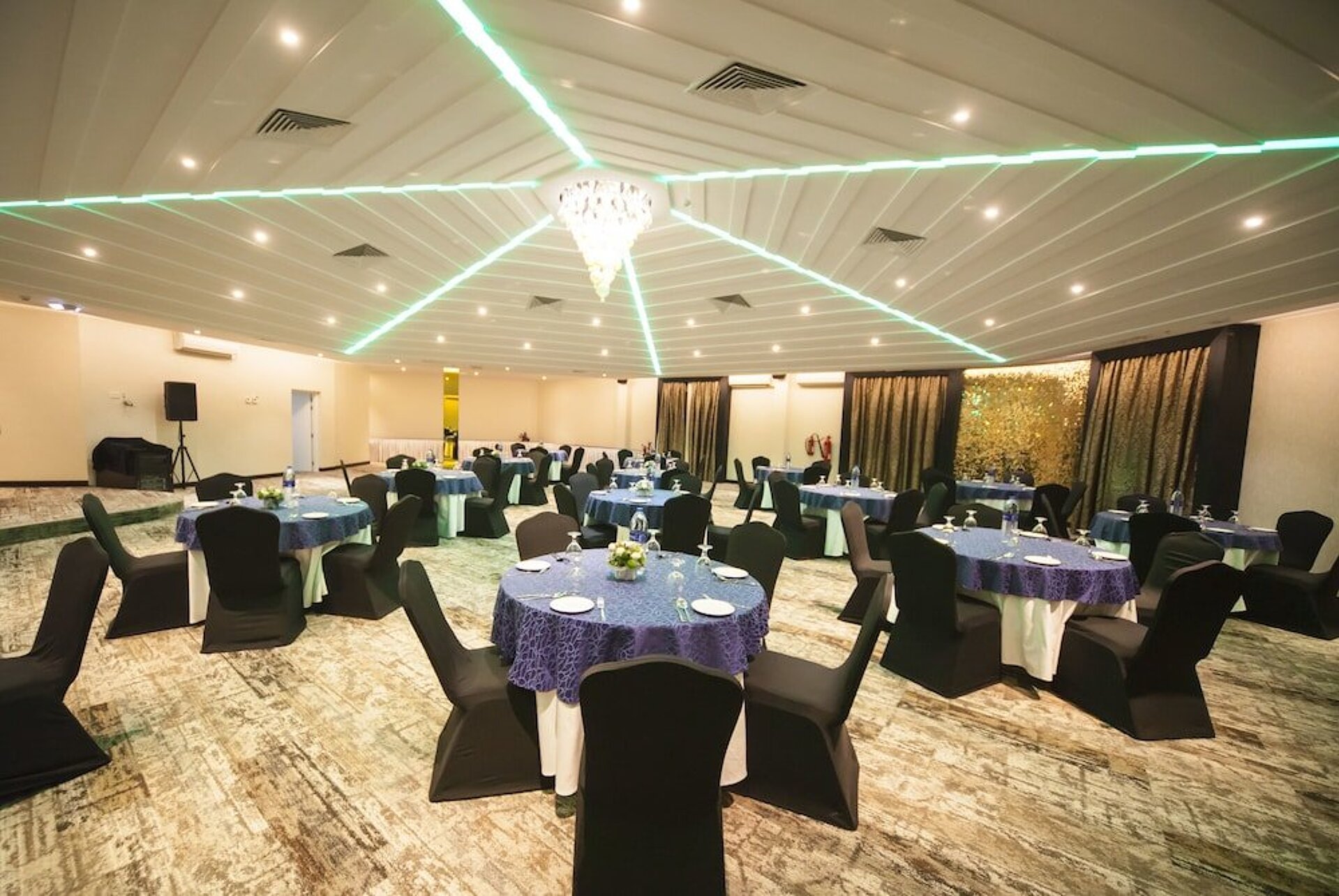 Pearl Beach Hotel & Spa 3* 30