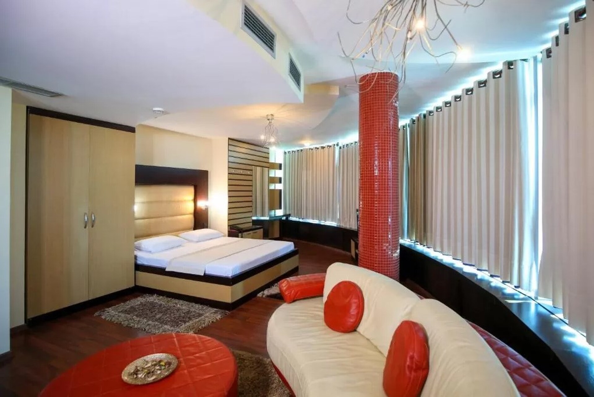 Vlora International 5* 9