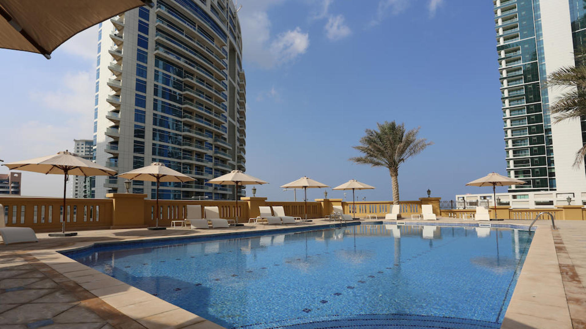 Ramada Hotel & Suites By Wyndham JBR 3