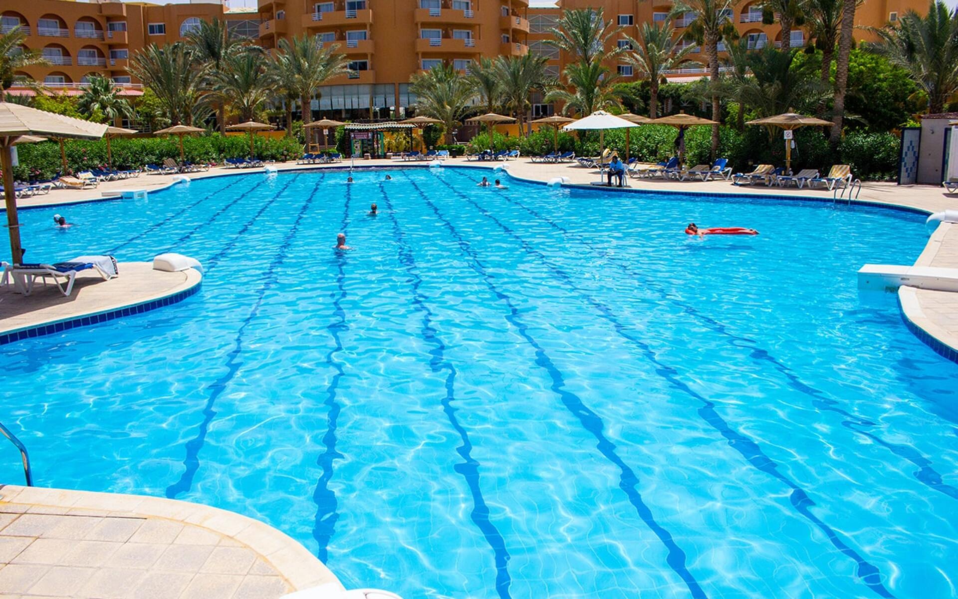 Golden Beach Resort 4* 1
