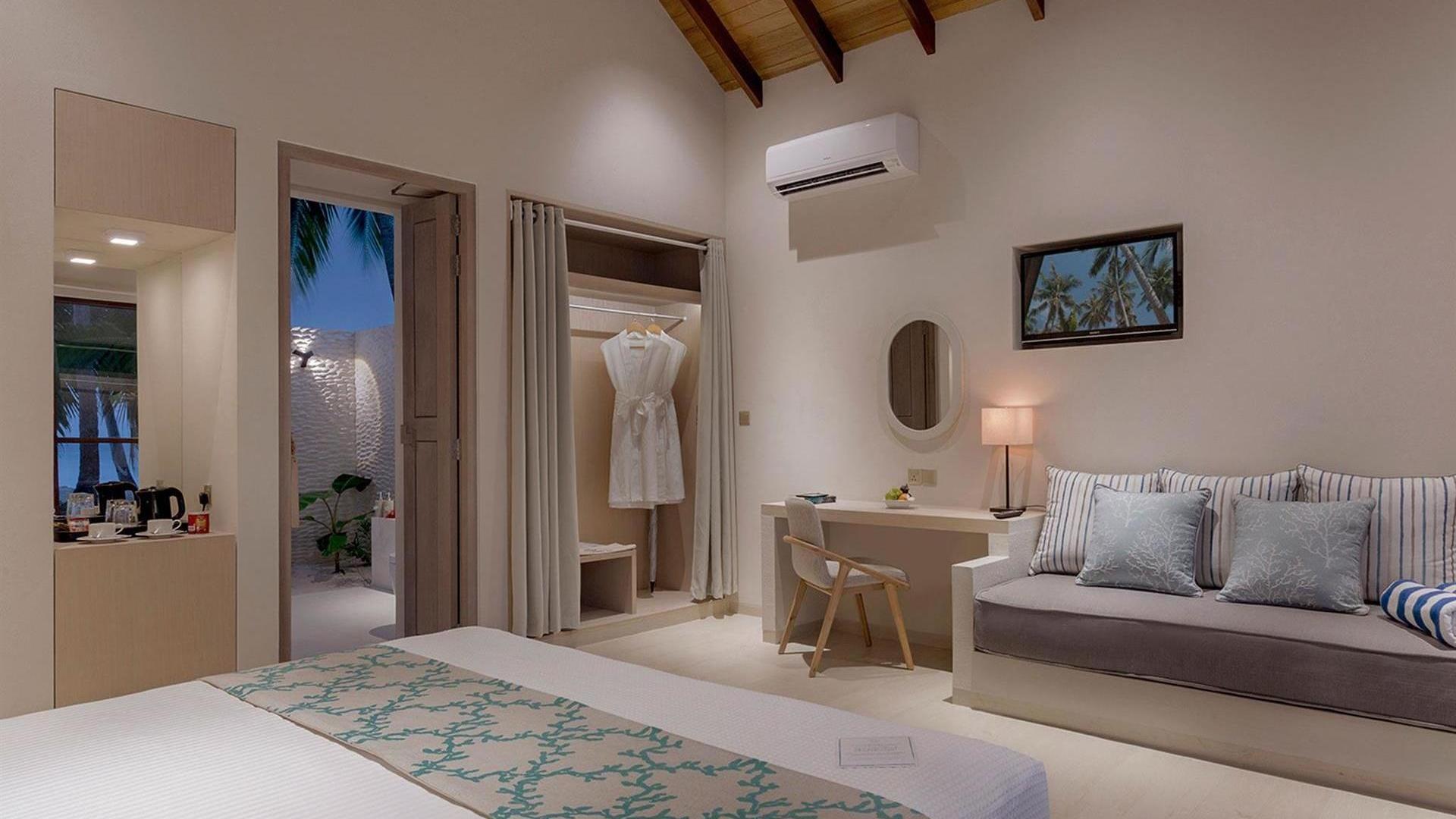 Malahini Kuda Bandos Resort 16