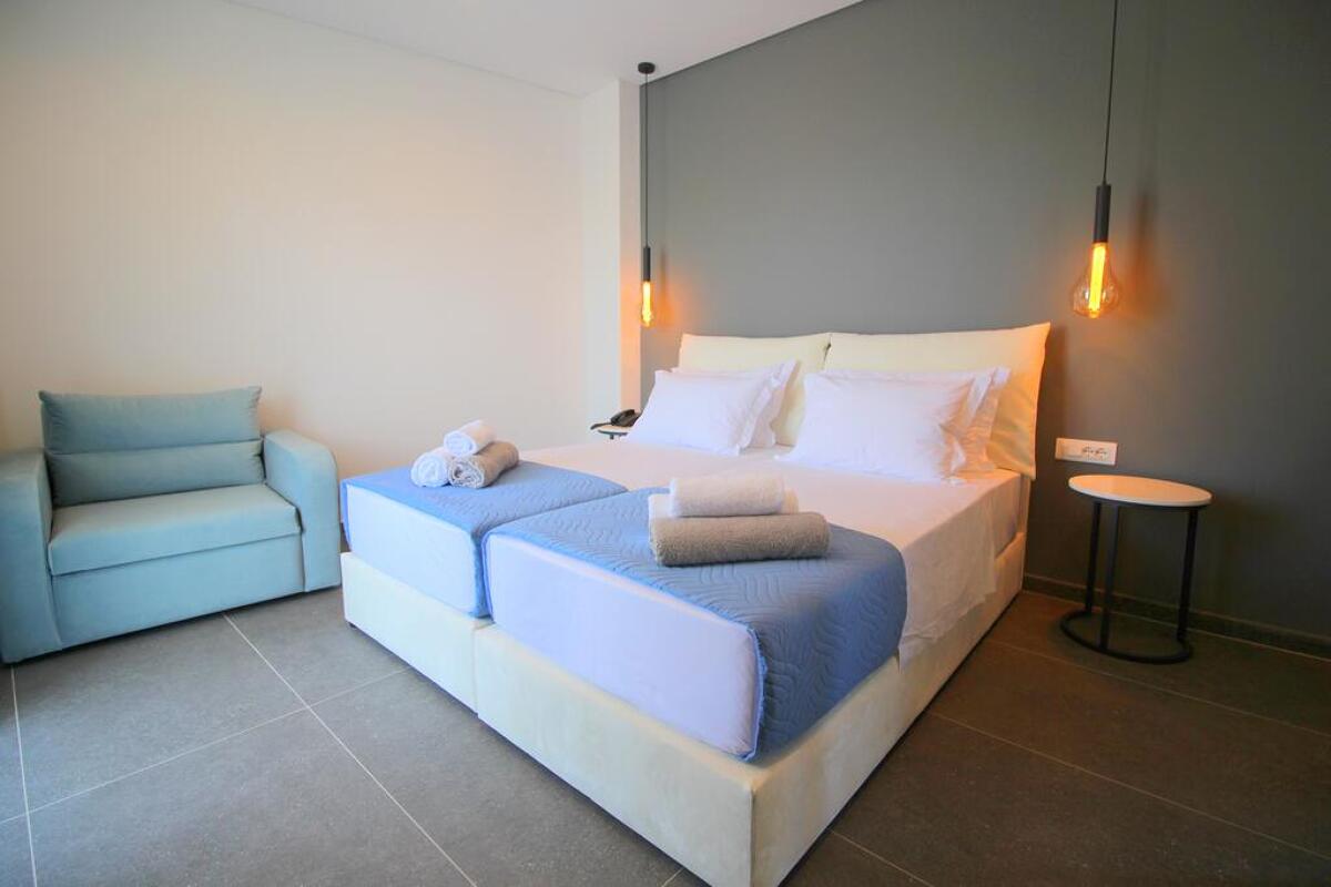 Blue Eye Hotel 4* 3