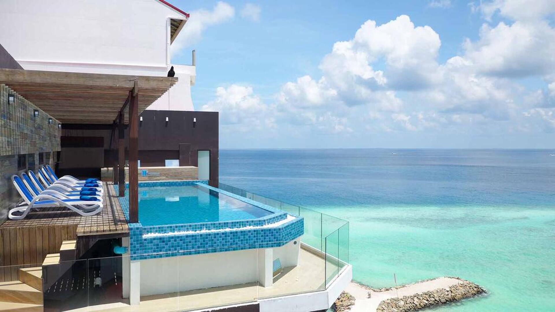 Arena Beach Hotel 44