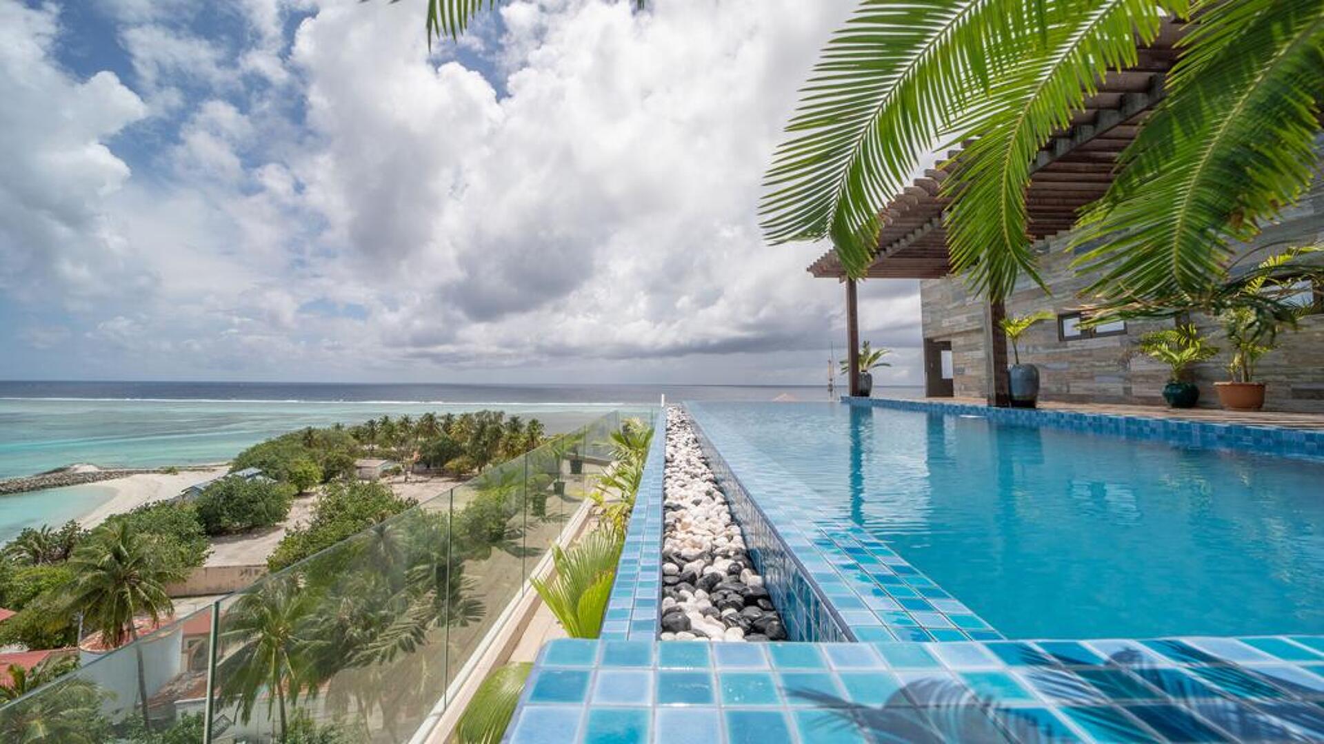 Arena Beach Hotel 10