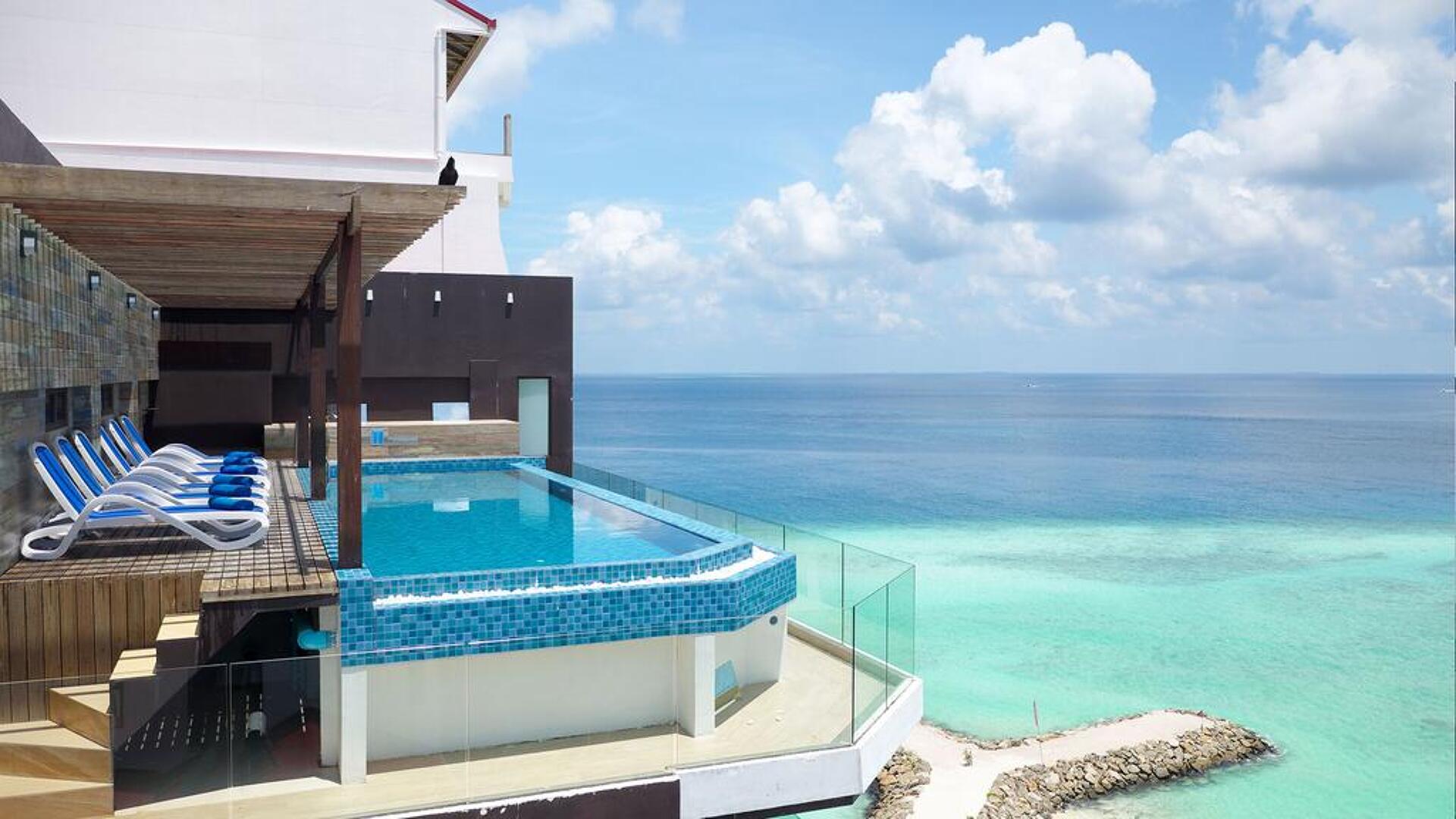 Arena Beach Hotel 17