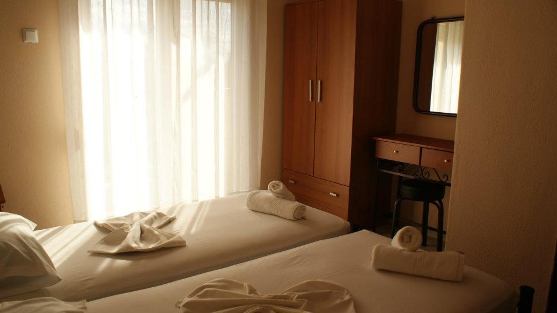 America Hotel Prinos 1* 4