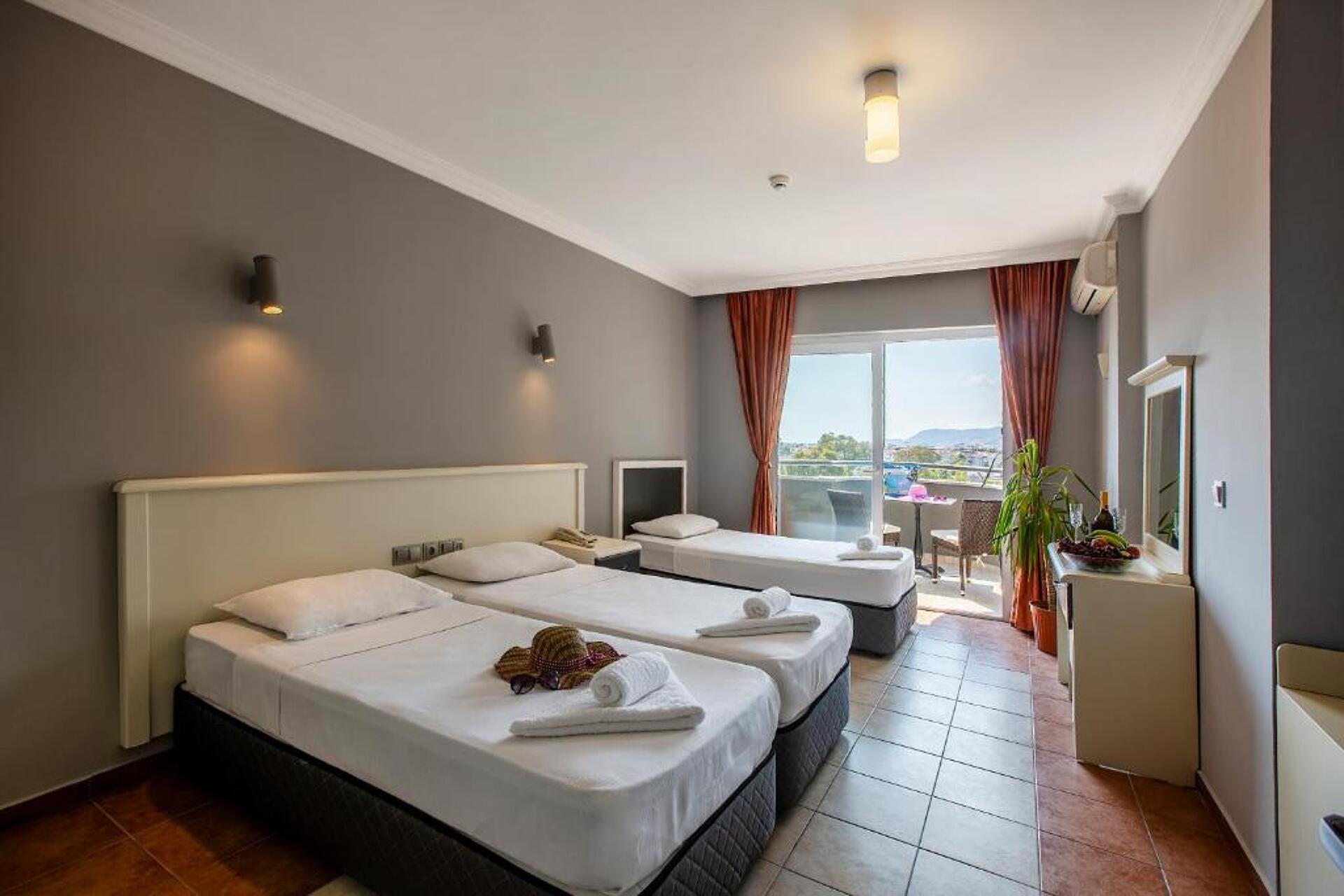 Royalisa Hotel 3* 25