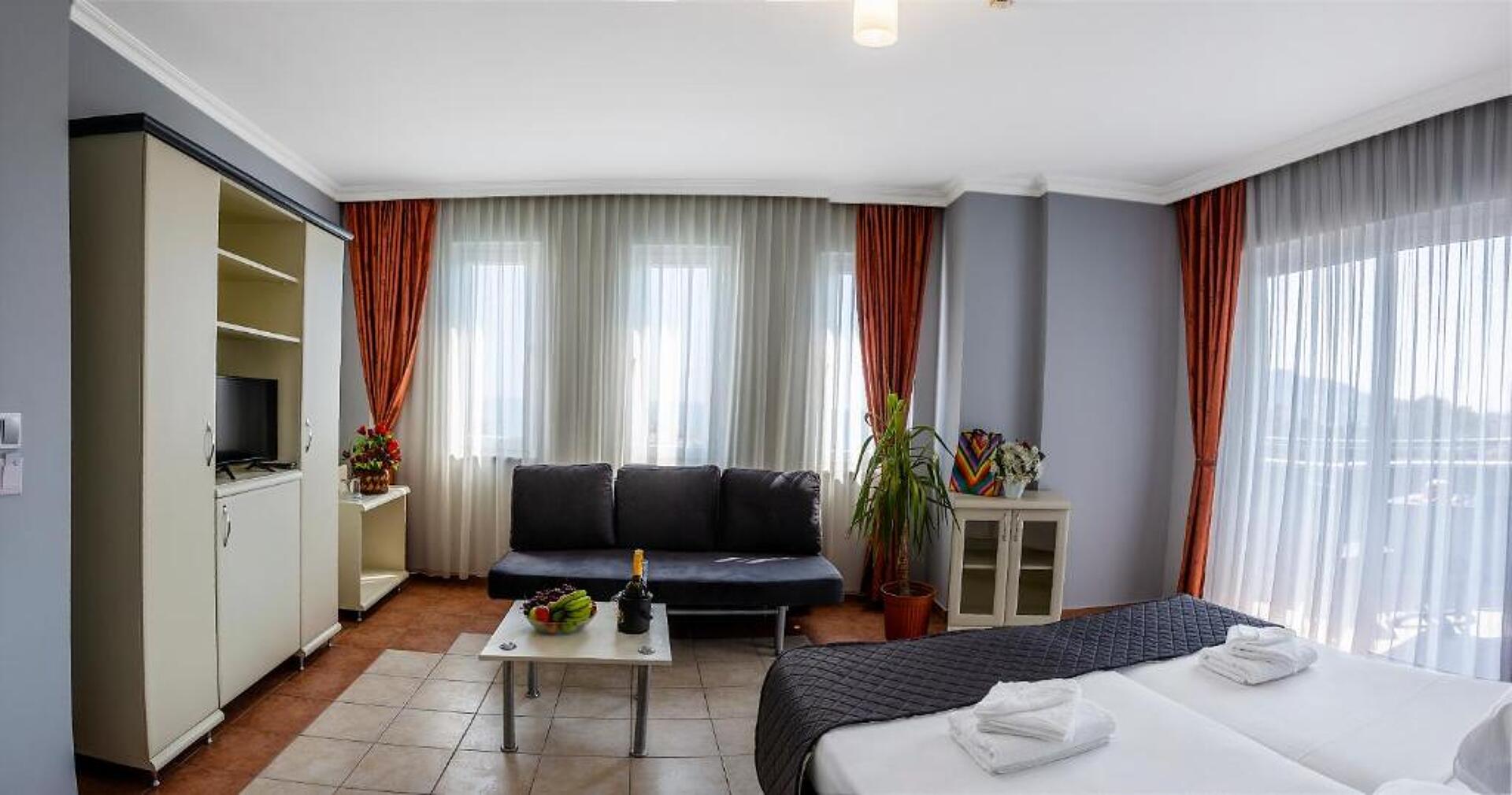 Royalisa Hotel 3* 24
