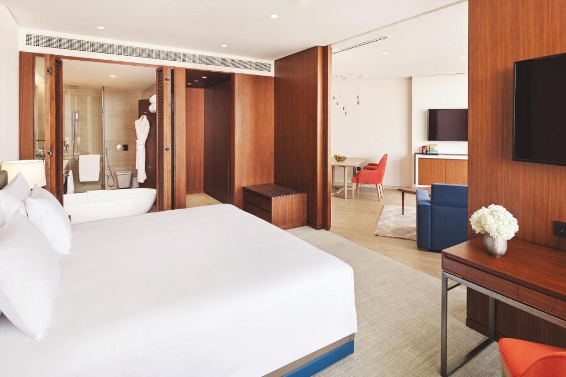 JA Lake View Hotel 5* 12