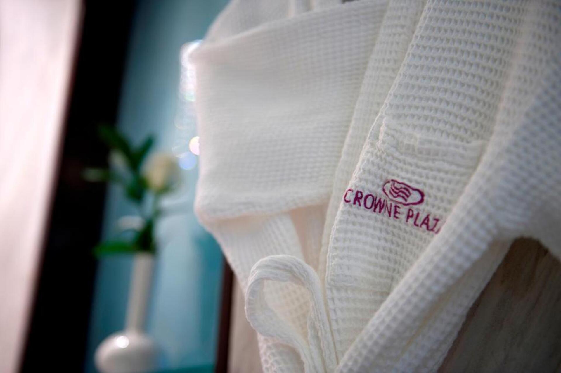 Crowne Plaza Dubai Deira 5* 2