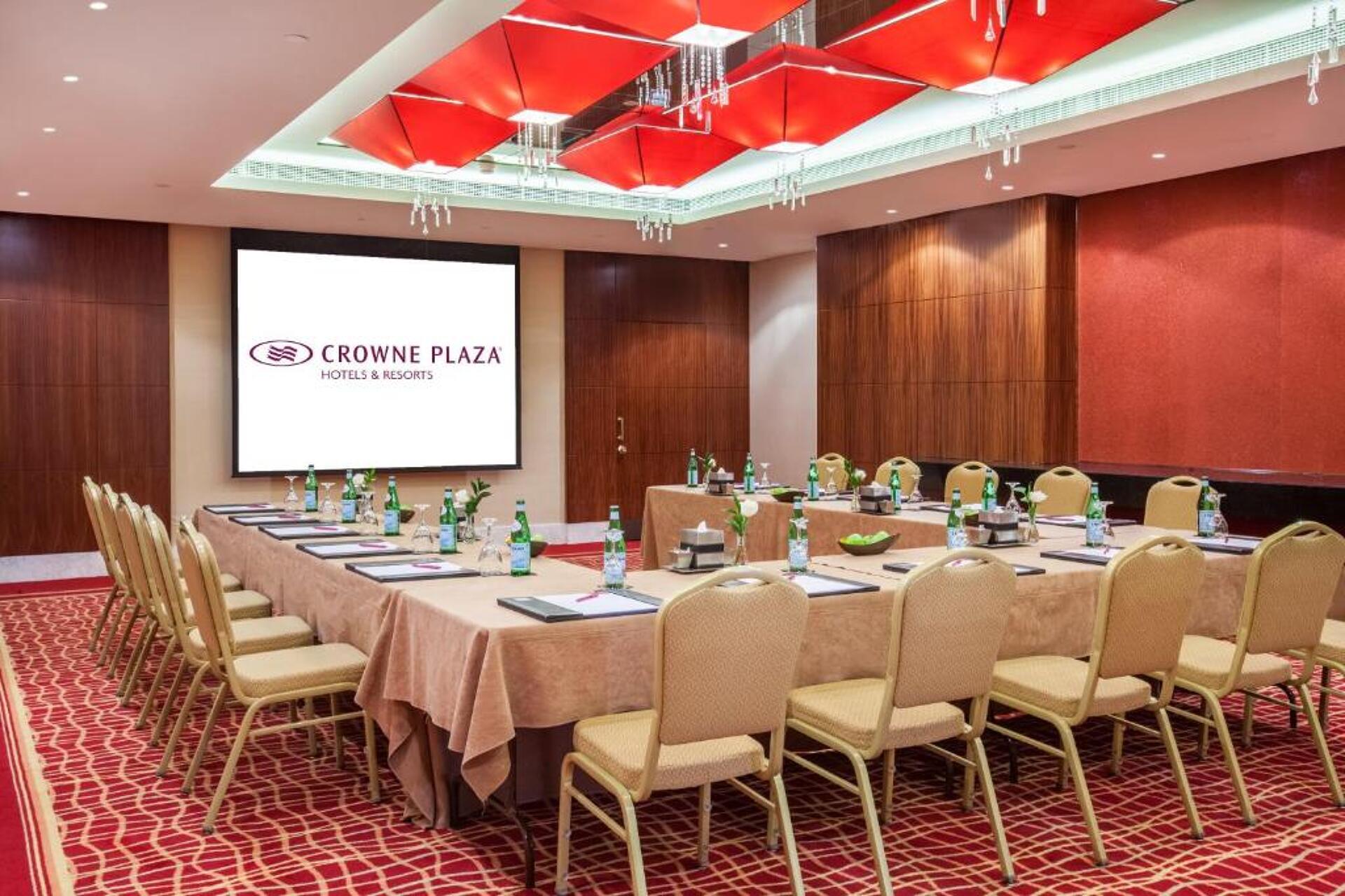 Crowne Plaza Dubai Deira 5* 28