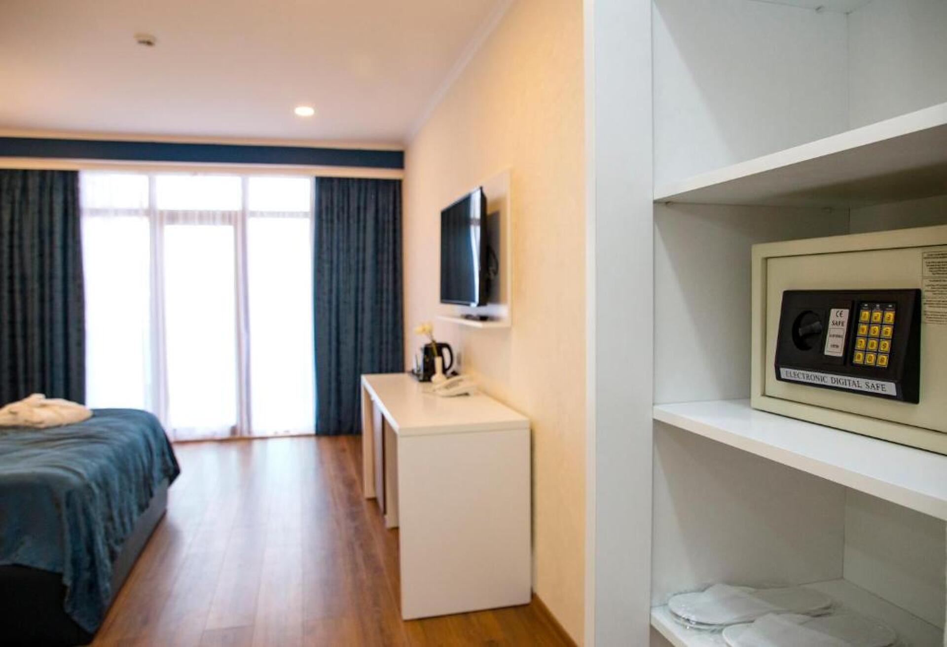 Aqua Batumi Hotel 8