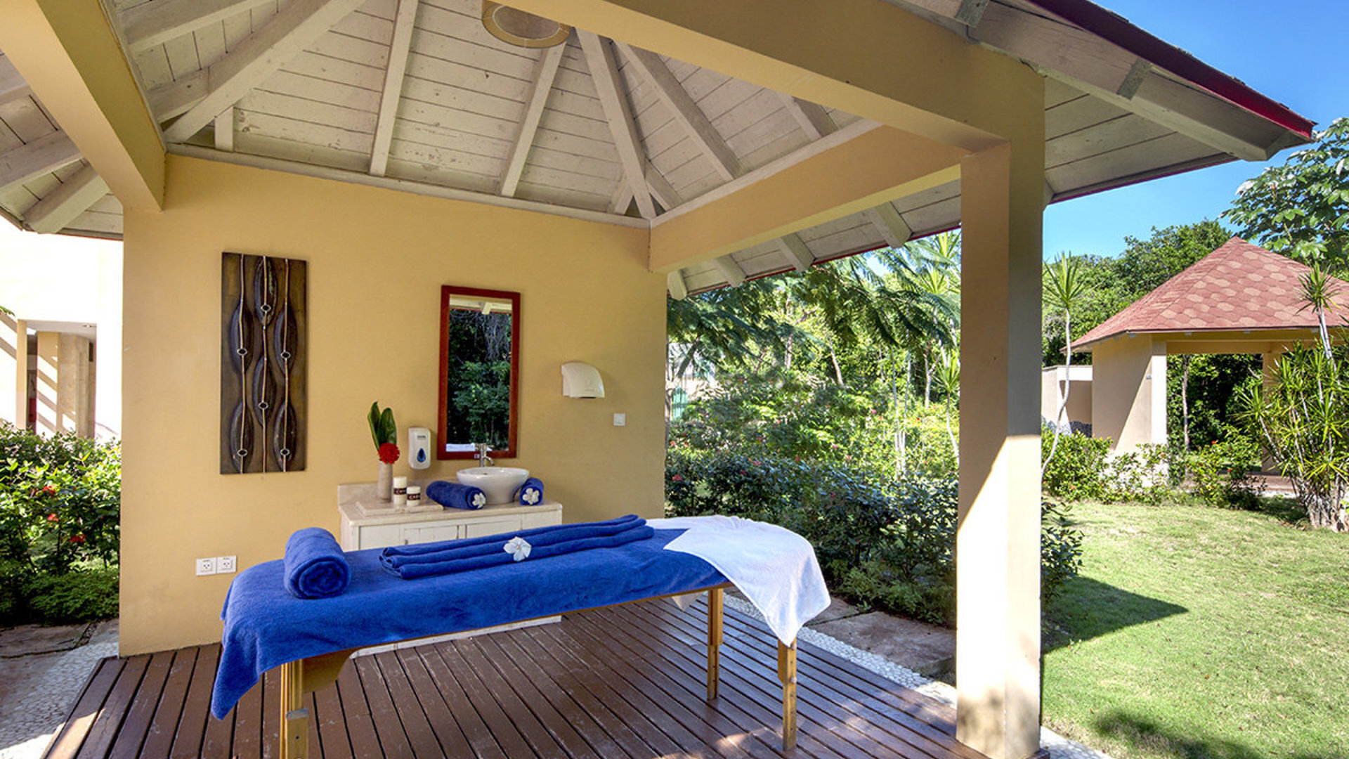 Memories Flamenco Beach Resort 5* 18
