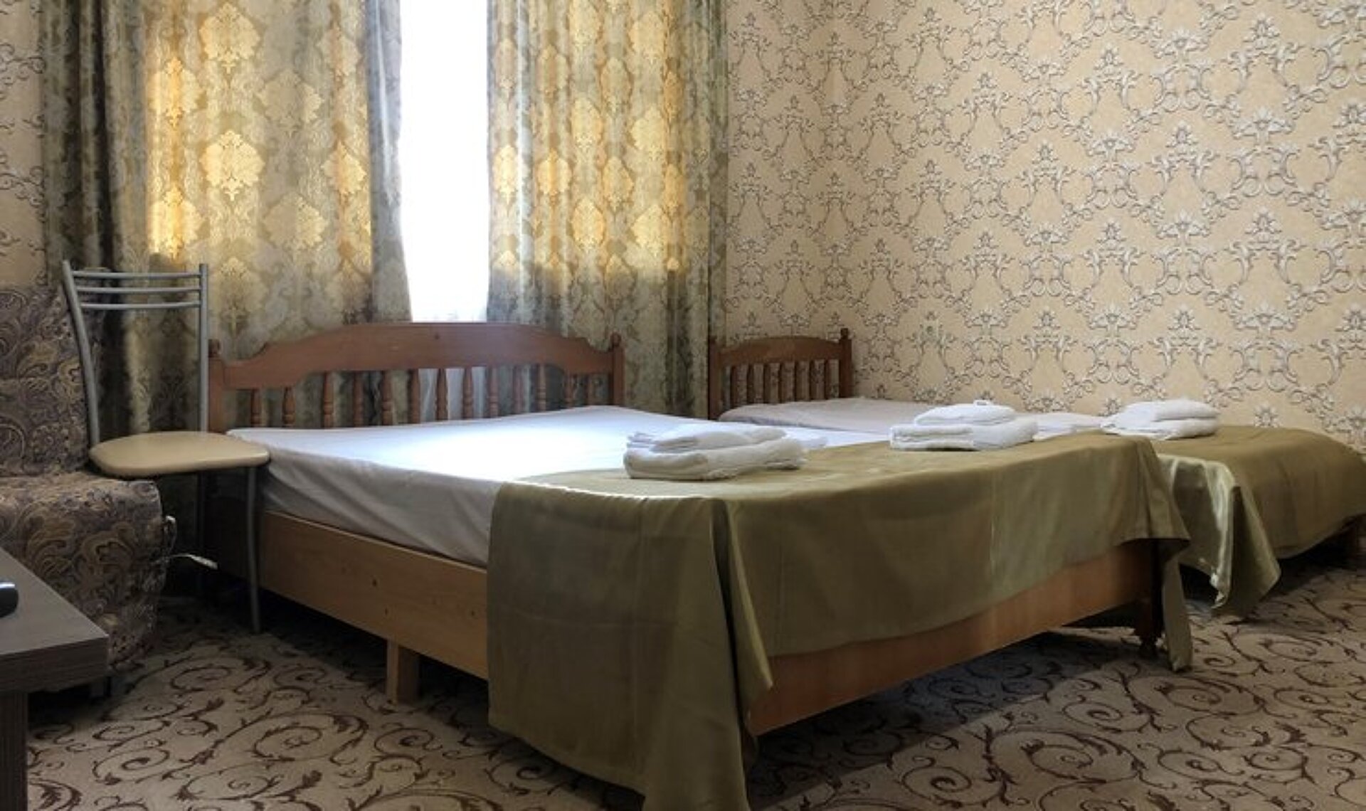Rich Hotel 14
