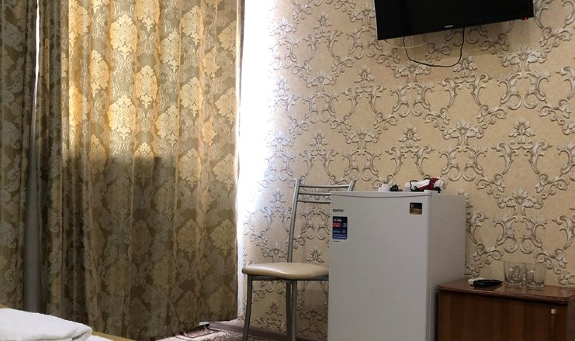 Rich Hotel 30