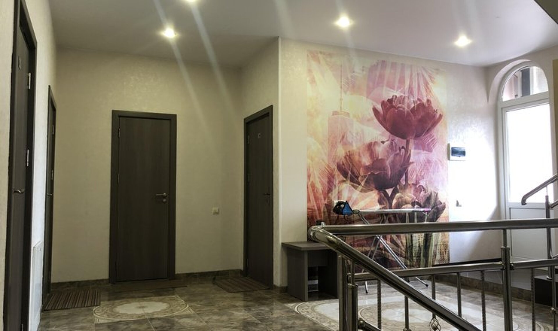 Rich Hotel 2