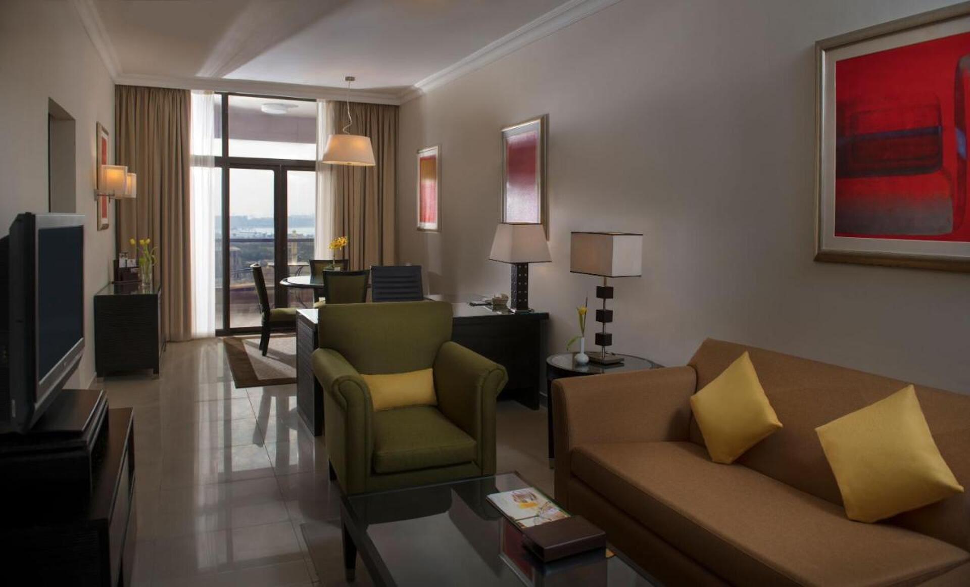 Two Seasons Hotel & Apartments 4* 36