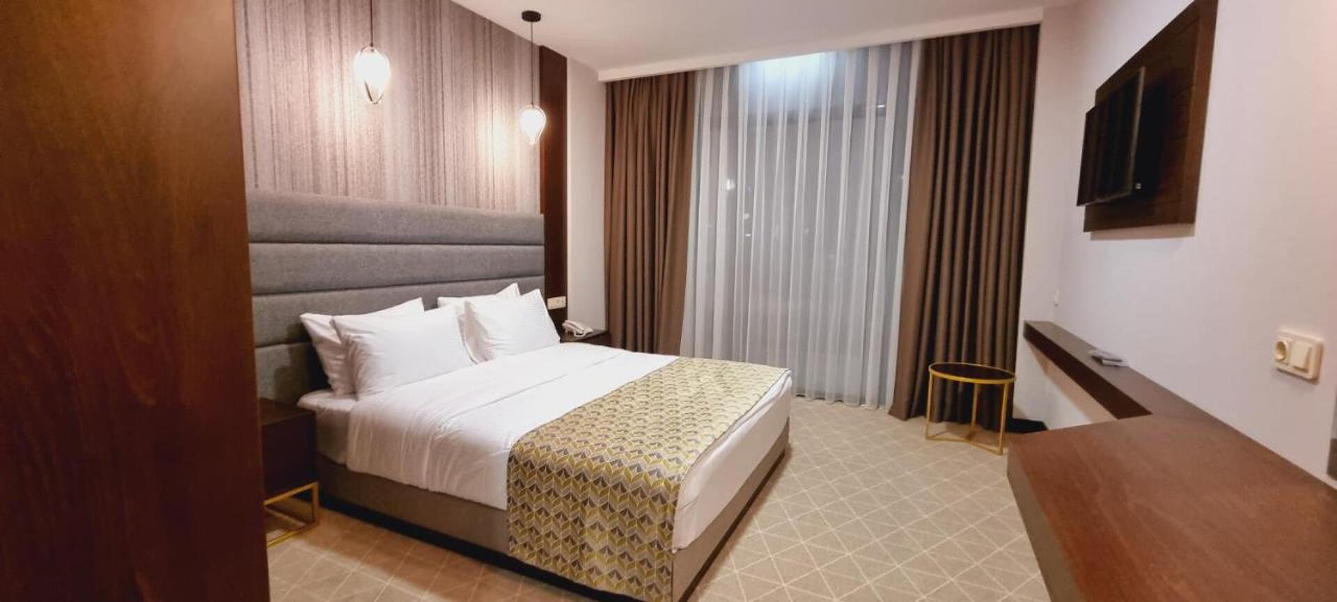 Elegance 4* 25