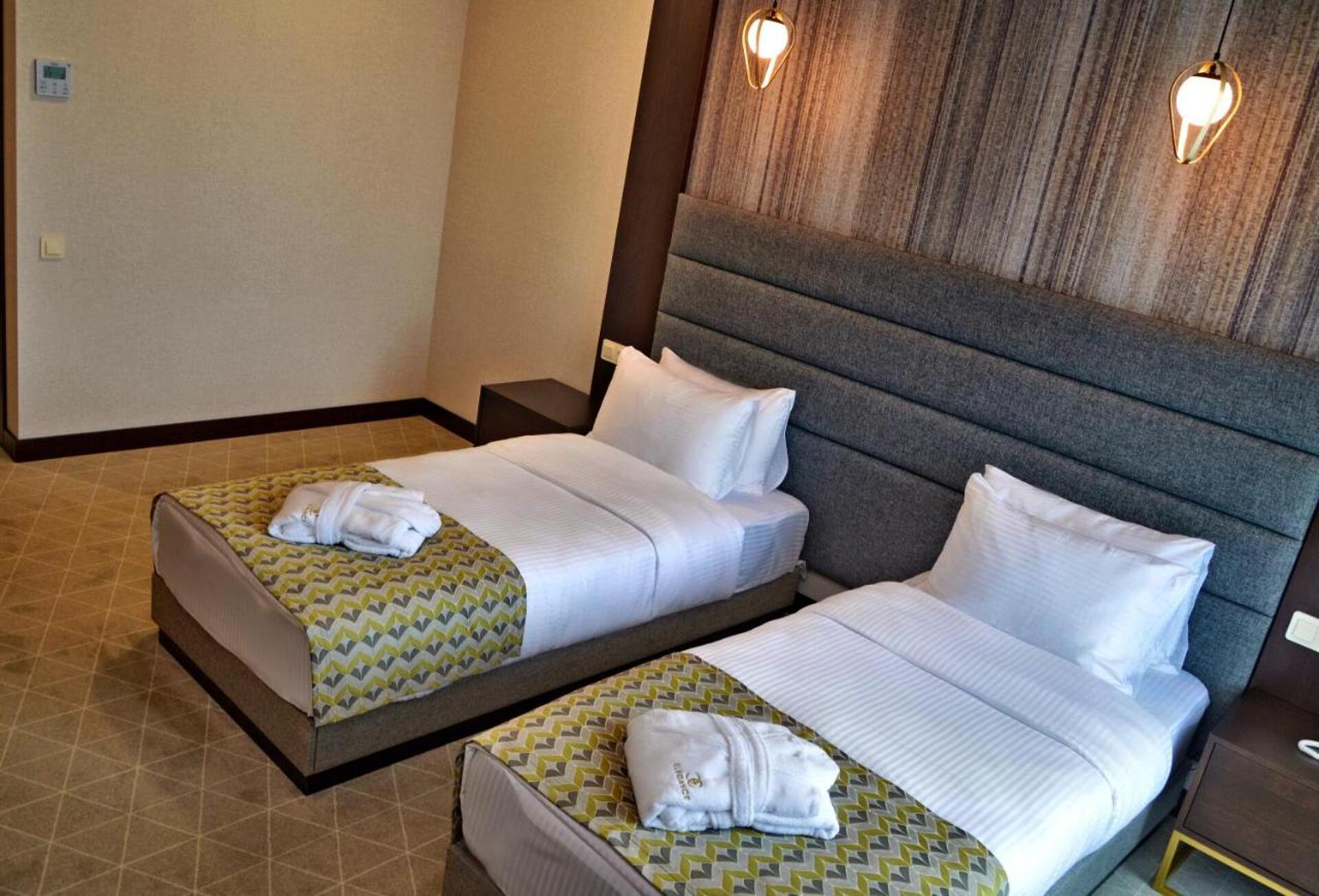 Elegance 4* 35