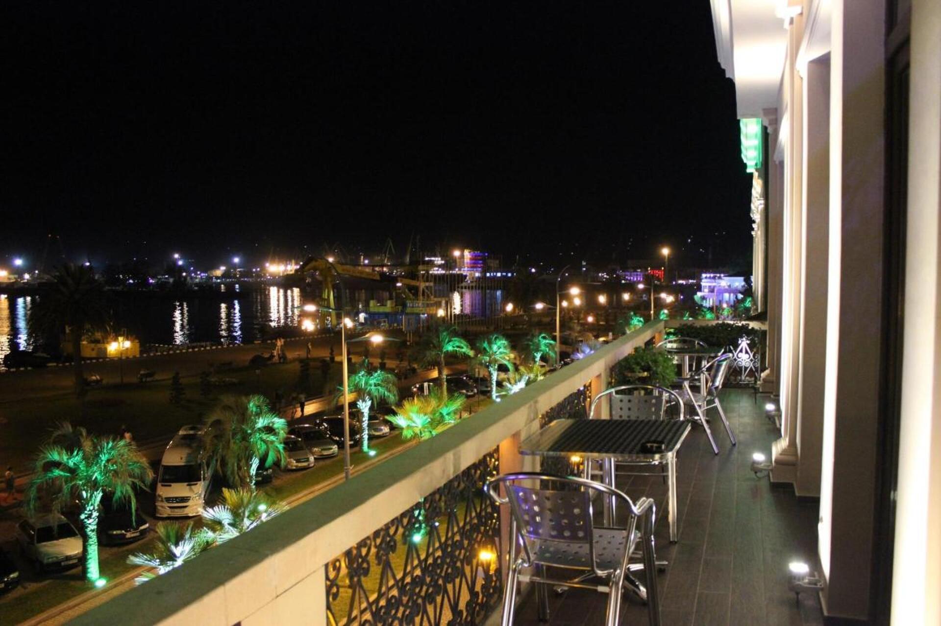 Connect Hotel Bar & Terrace 3* 11
