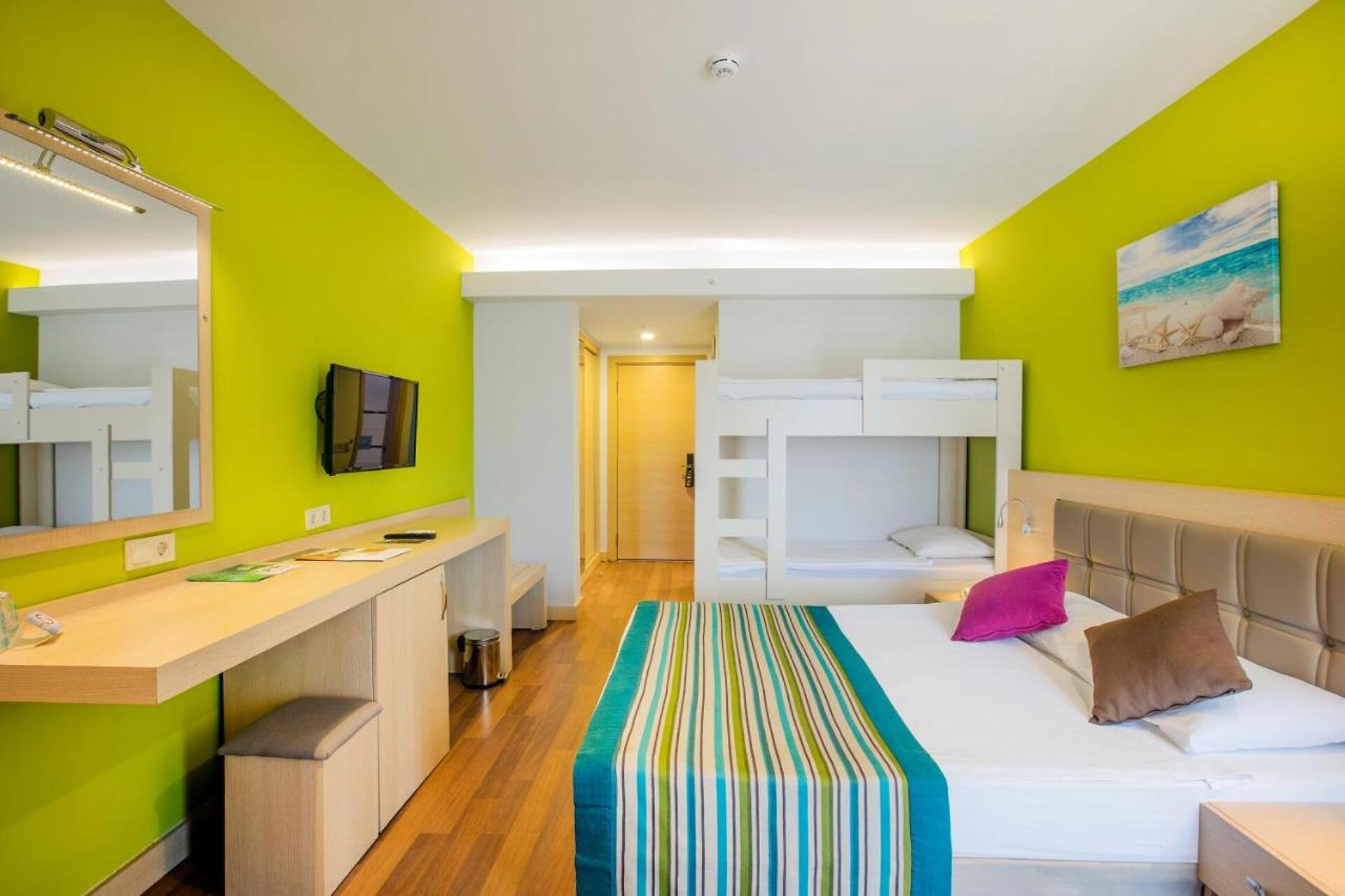 Meridia Beach Hotel 33