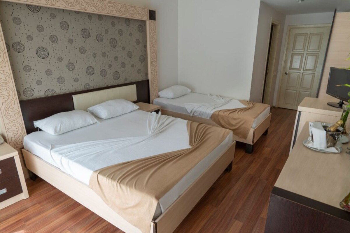 Aperion Beach 4* last
