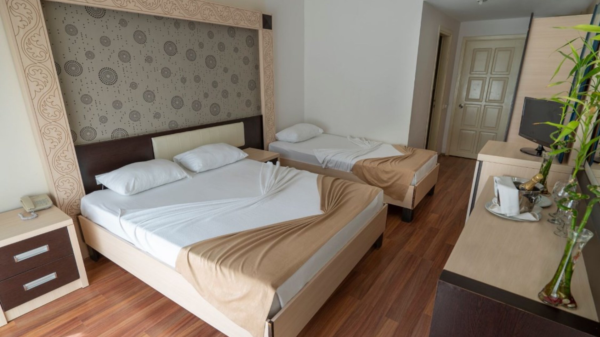 Aperion Beach 4* 4