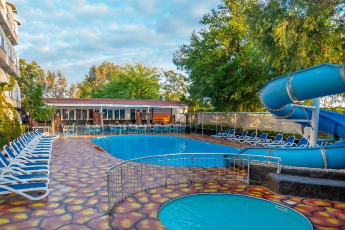 Aperion Beach 4* 2