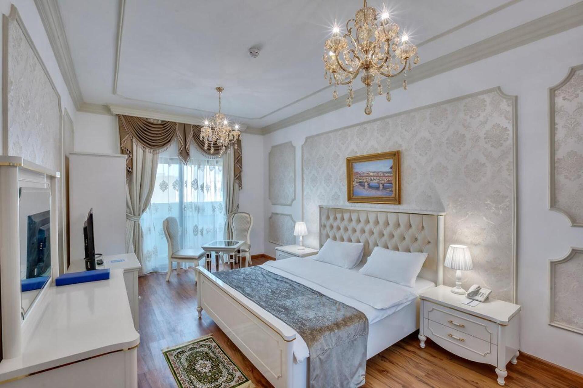 Royal Hotel  5
