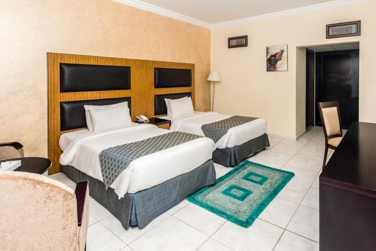 Flamingo Beach Hotel 3* 3