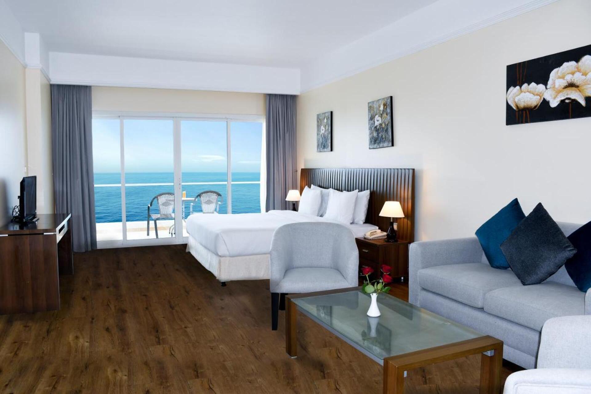 Ramada by Wyndham Beach Hotel Ajman 13