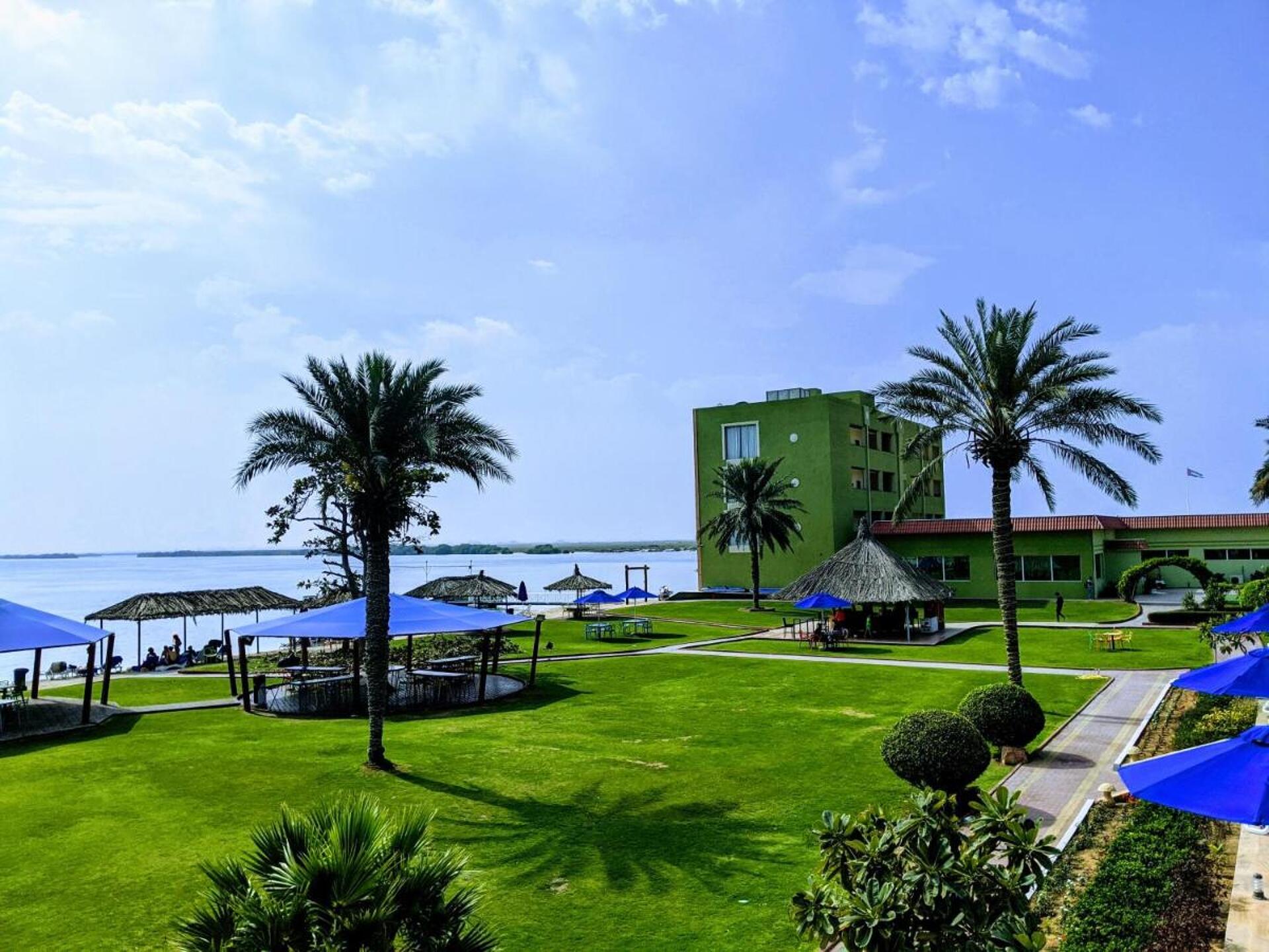 Flamingo Beach Hotel 3* 1