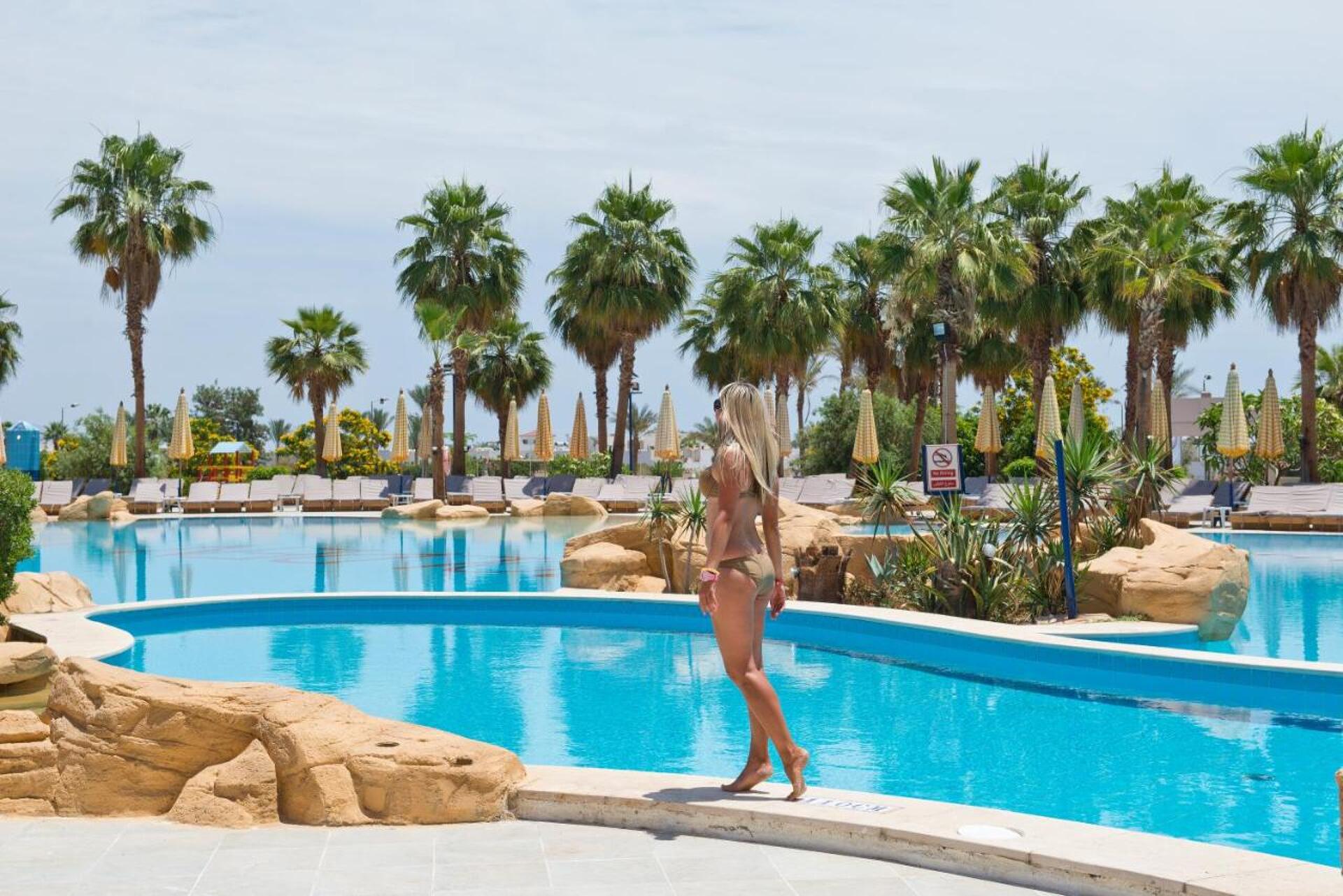 Otium Inn Amphoras Aqua Resort 6