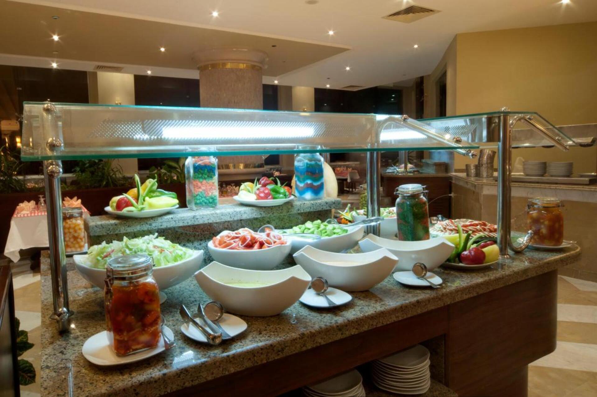 AMC Royal Hotel & Spa 9