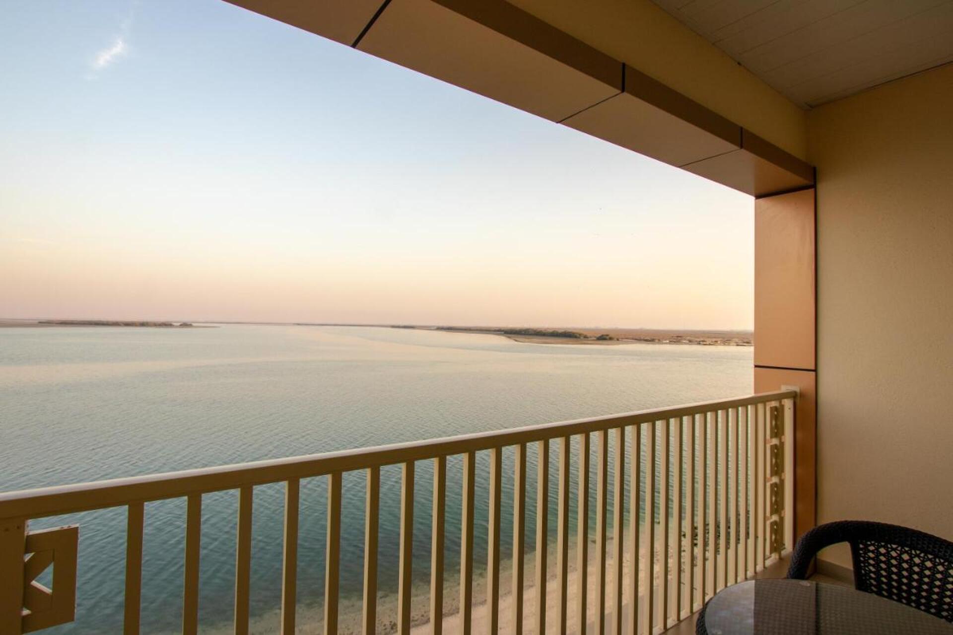 Flamingo Beach Hotel 3* 30