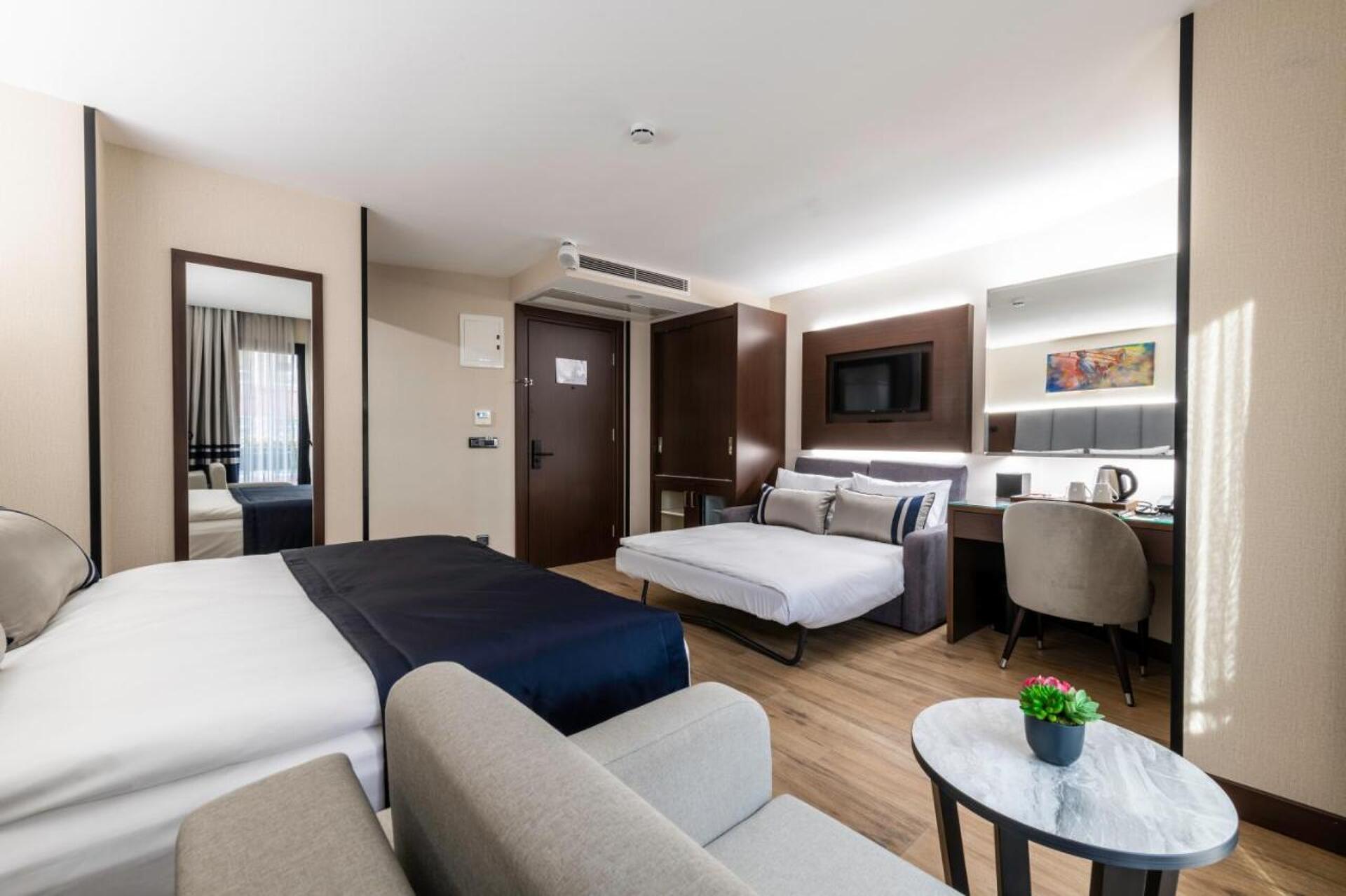 Aprilis Deluxe Hotel 4* 35
